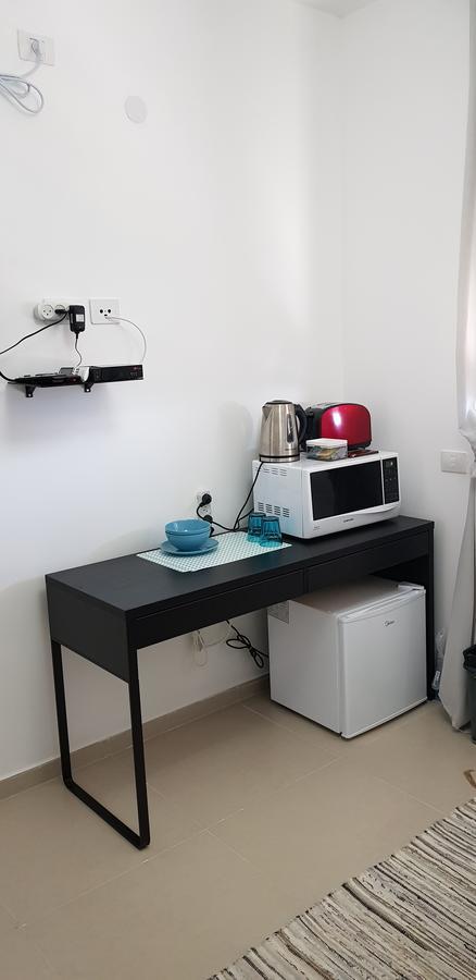 Private Bed/Bathroom In Нетания Екстериор снимка